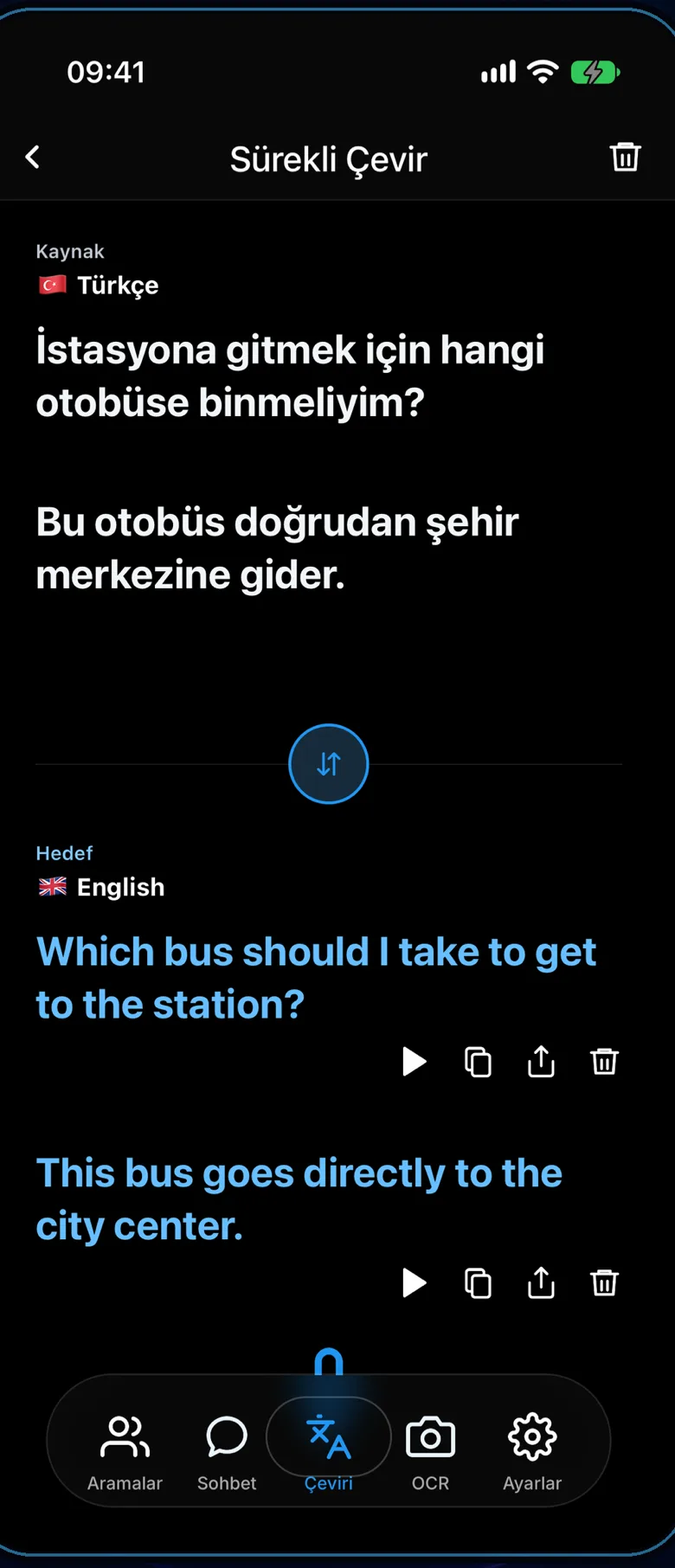 Dilinga sürekli konuşma ekranı: İngilizce ve İspanyolca arasında çeviri.